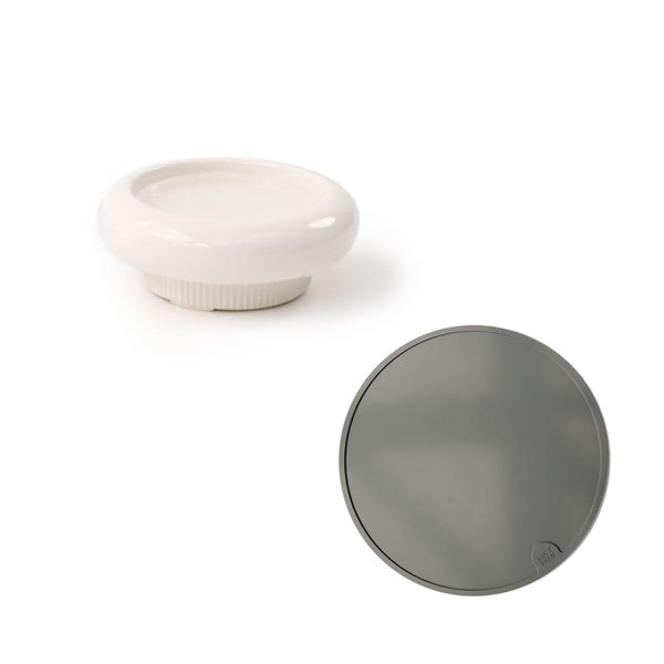 MYCO keramieken voerbak in wit en CIRCLE voerbakmat in grijs als set, productbeeld