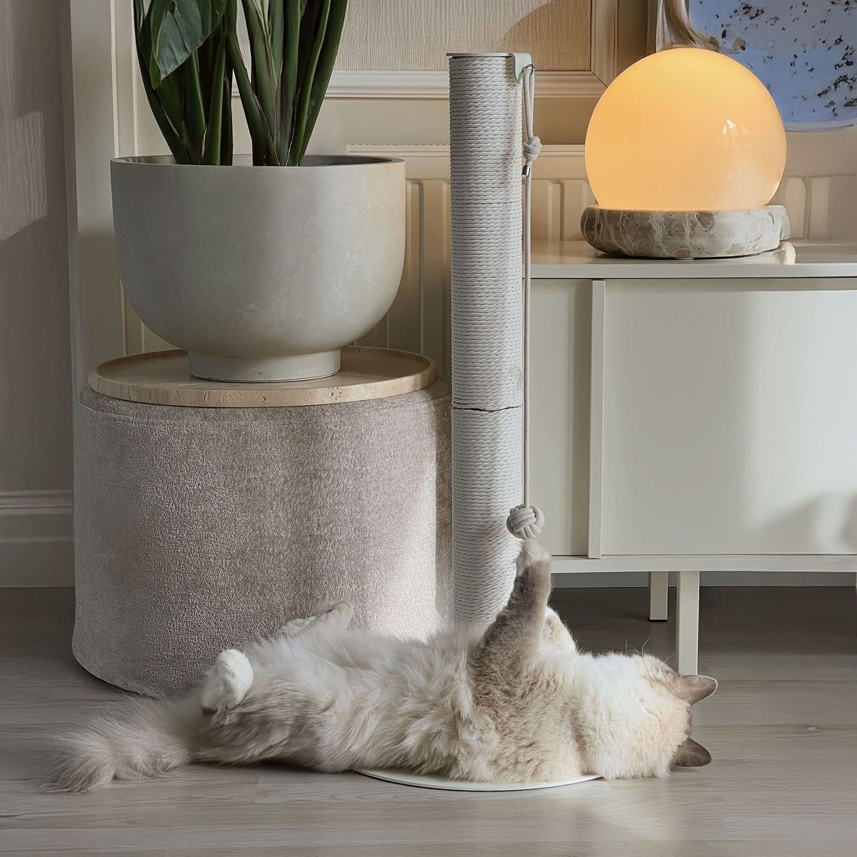 PAPERPOLE Kratzsäule freistehend