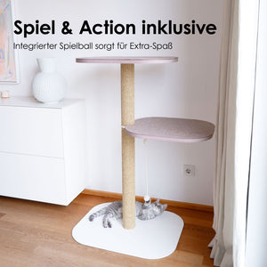 Katze spielt mit integriertem Spielball am Sisal-Kratzbaum – funktionale Katzenmöbel für Spiel und Spaß.