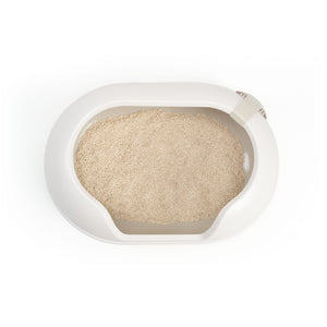 Katzenklo gefüllt mit Tofu Katzenstreu  in der Vogelperspektive 