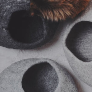 PEBBLE felt cave for cats